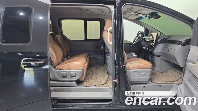 Hyundai Staria 2022 — photo 19