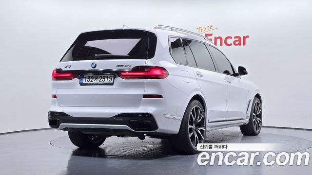 BMW X7 2021 — photo 2