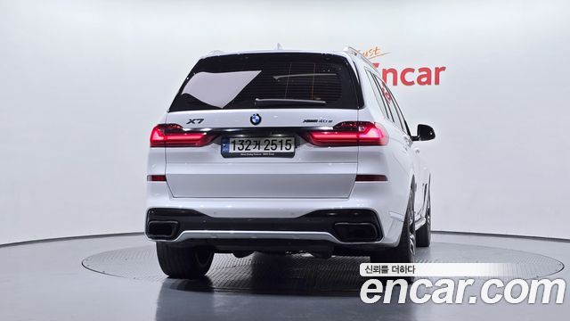 BMW X7 2021 — photo 4