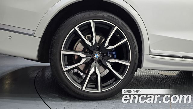 BMW X7 2021 — photo 5