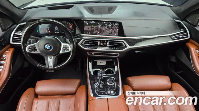 BMW X7 2021 — photo 10
