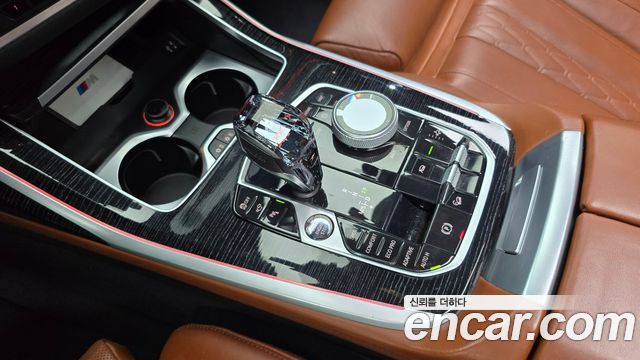 BMW X7 2021 — photo 12