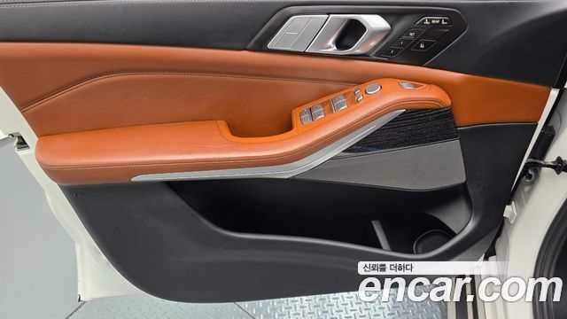 BMW X7 2021 — photo 14