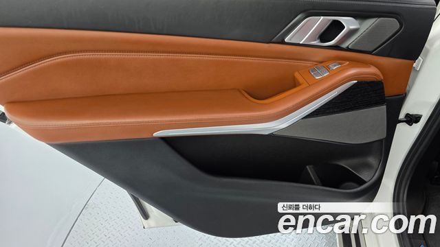 BMW X7 2021 — photo 15