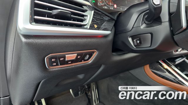BMW X7 2021 — photo 30