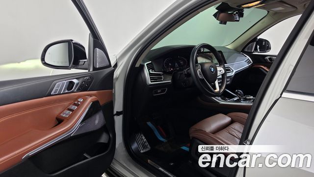 BMW X7 2021 — photo 13