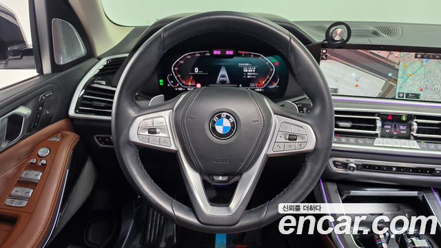 BMW X7 2021 — photo 18