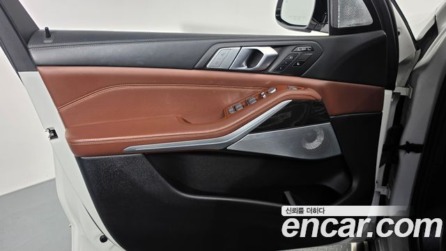 BMW X7 2021 — photo 14