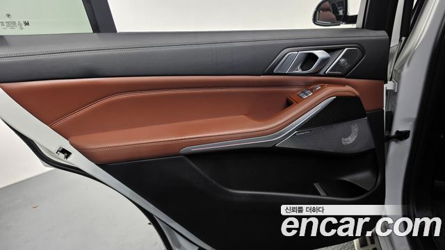 BMW X7 2021 — photo 15