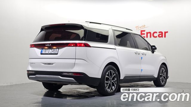 Kia Canival 2023 — photo 2