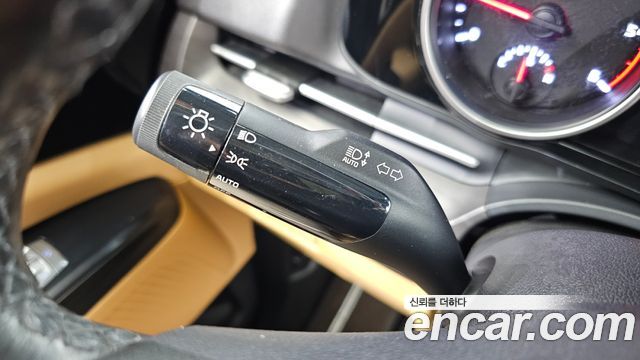 Kia Canival 2023 — photo 25