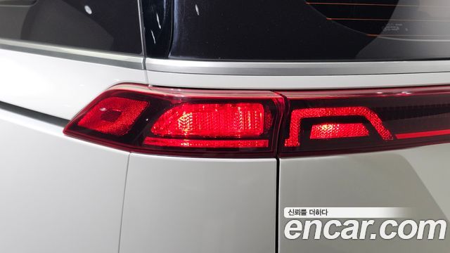 Kia Canival 2023 — photo 9