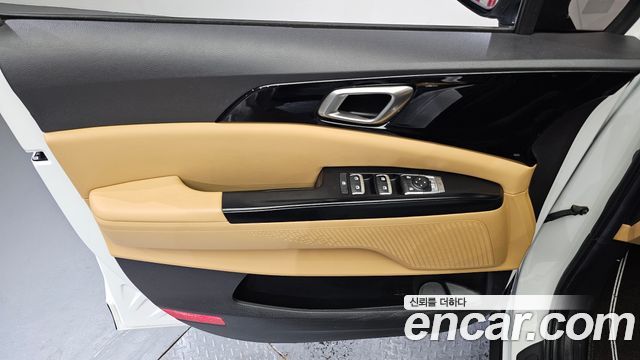 Kia Canival 2023 — photo 14