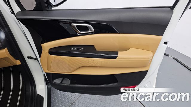 Kia Canival 2023 — photo 15