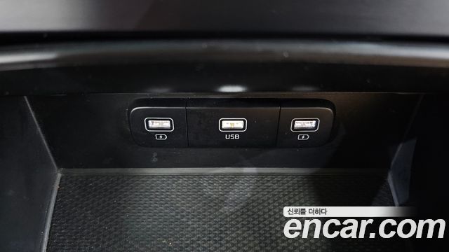 Kia Canival 2023 — photo 27