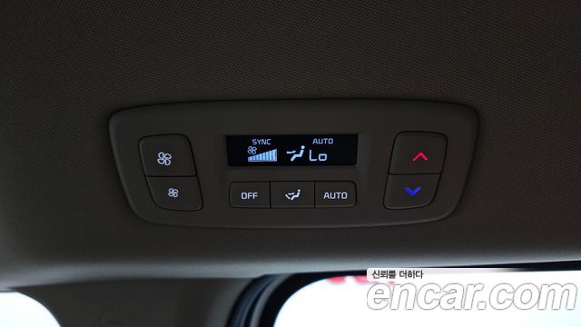 Kia Canival 2023 — photo 31