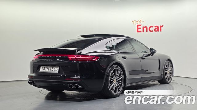 Porsche Panamera 2018 — photo 2