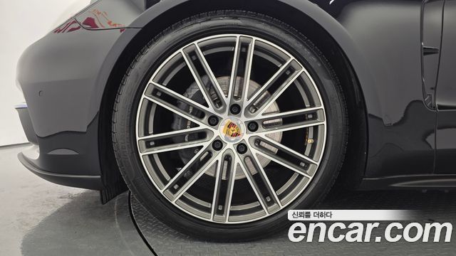 Porsche Panamera 2018 — photo 5