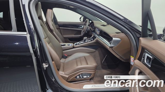 Porsche Panamera 2018 — photo 11