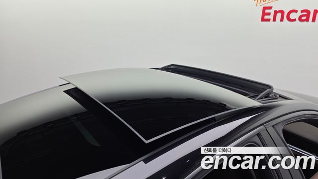 Porsche Panamera 2018 — photo 19