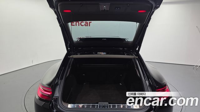 Porsche Panamera 2018 — photo 20