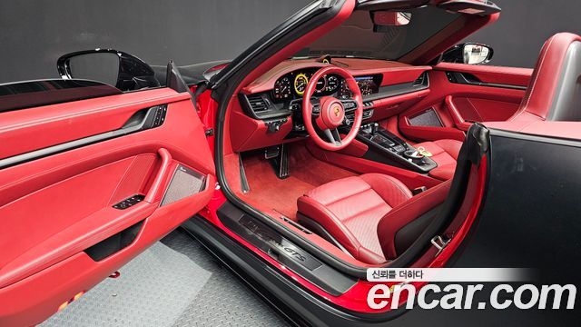 Porsche 911 2023 — photo 10
