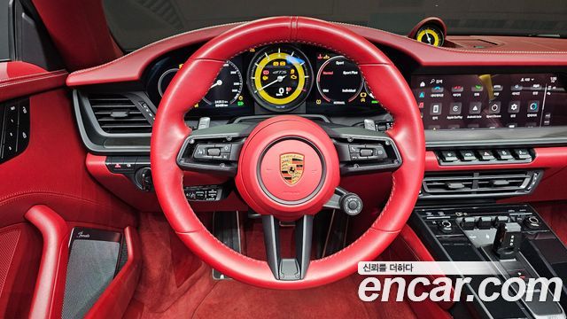 Porsche 911 2023 — photo 11