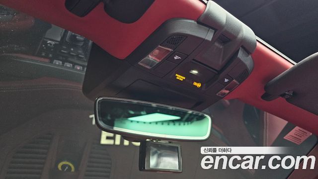Porsche 911 2023 — photo 16