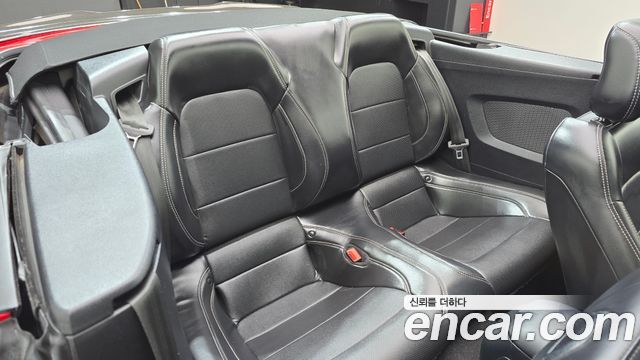 Ford Mustang 2020 — photo 17