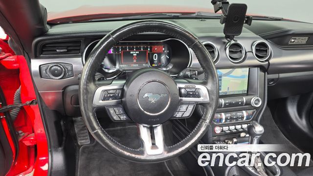 Ford Mustang 2020 — photo 19