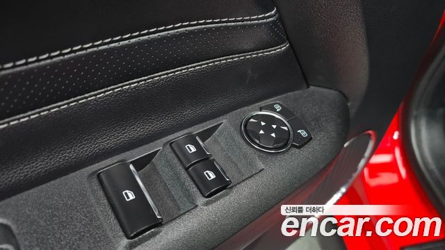 Ford Mustang 2020 — photo 23