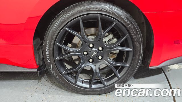Ford Mustang 2020 — photo 7