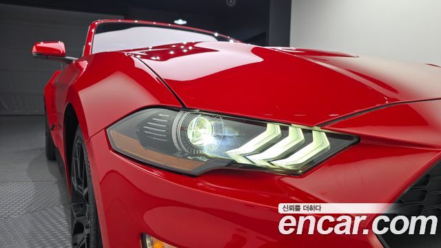 Ford Mustang 2020 — photo 8