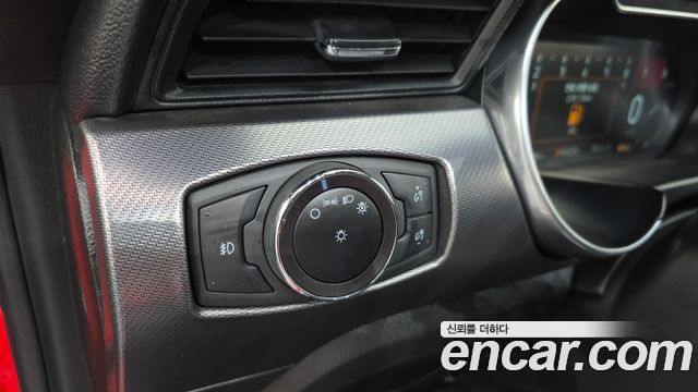 Ford Mustang 2020 — photo 28