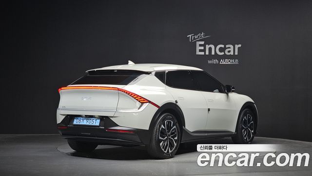 Kia EV6 2023 — photo 2
