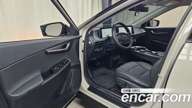 Kia EV6 2023 — photo 13