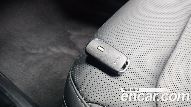 Kia EV6 2023 — photo 21