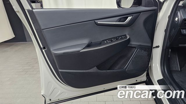 Kia EV6 2023 — photo 14