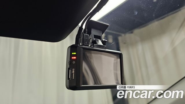 Kia EV6 2023 — photo 30