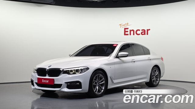 BMW 5-Series 2018 — photo 1