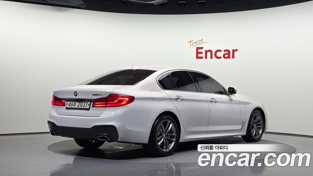BMW 5-Series 2018 — photo 2