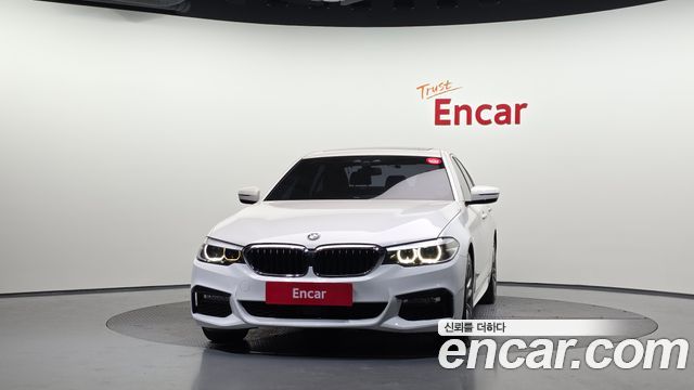 BMW 5-Series 2018 — photo 3