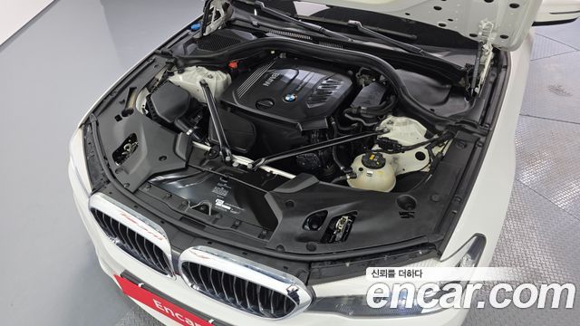 BMW 5-Series 2018 — photo 6