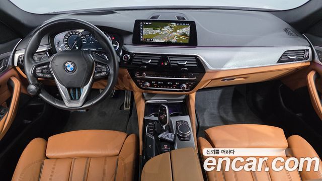 BMW 5-Series 2018 — photo 7