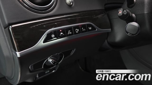 Mercedes-Benz S-Class 2016 — photo 16