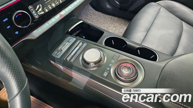 Genesis GV70 2022 — photo 9