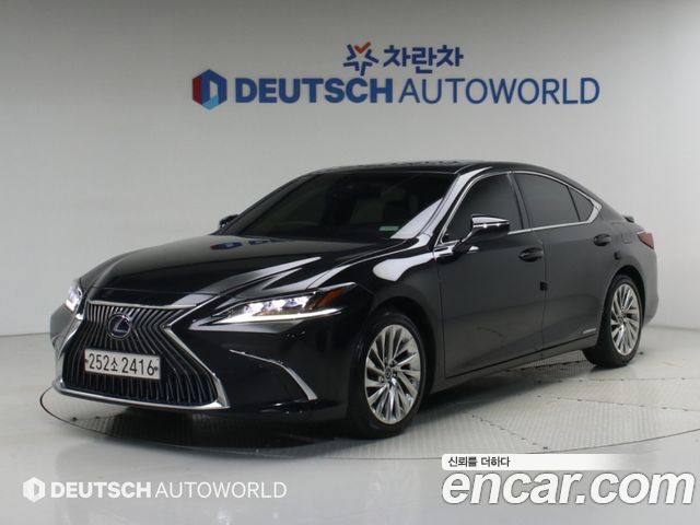 Lexus ES 2021 — photo 1