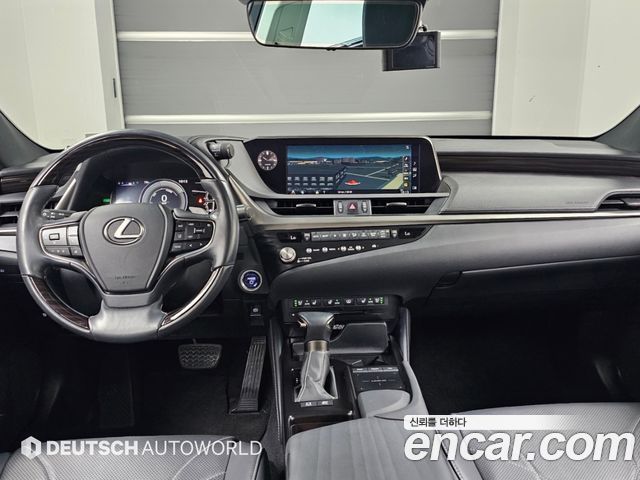 Lexus ES 2021 — photo 5