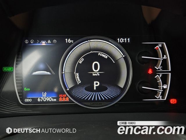 Lexus ES 2021 — photo 10