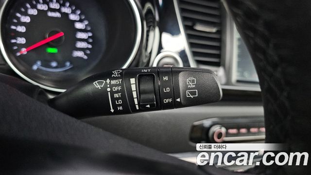 Kia Canival 2015 — photo 36